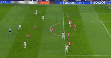 字母哥收获詹姆斯亲笔签名球衣：或许这将是我们最后一次交锋